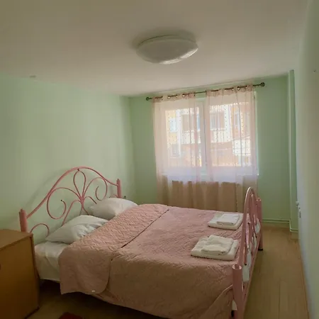 Car アパート クラグイェヴァツ