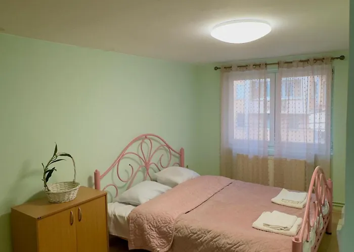 Car アパート クラグイェヴァツ